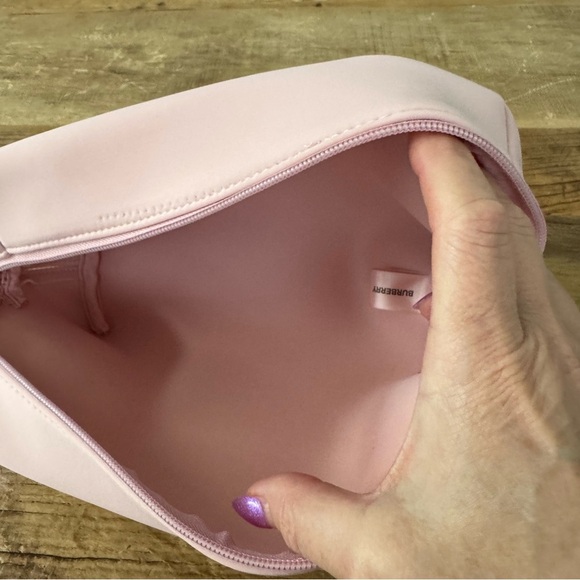 NEW! Burberry Logo Clutch Toiletry Bag Cosmetic Pouch Travel Case ~ Pink - Picture 9 of 11